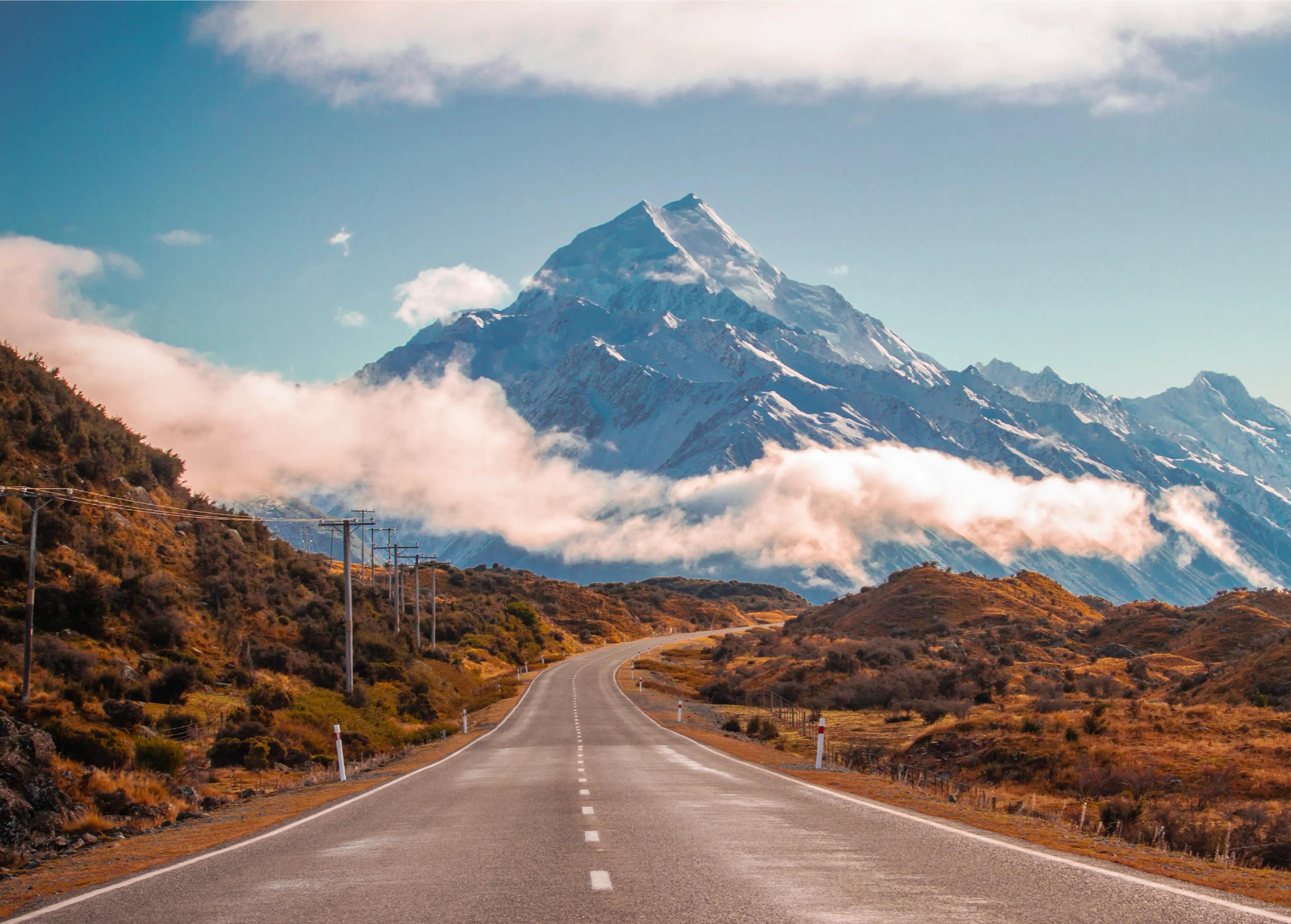 https://unsplash.com/photos/man-holding-luggage-photo-_g1WdcKcV3w